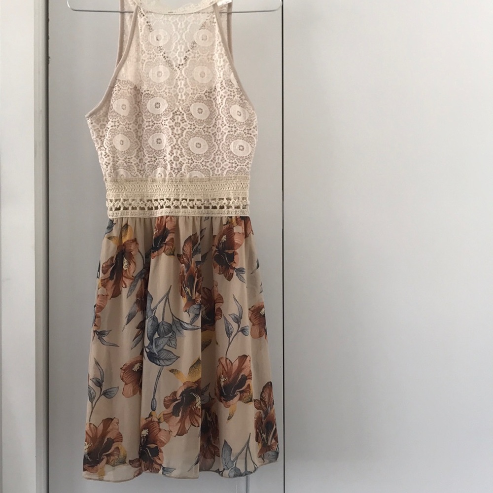 Lace floral dress size medium